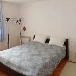 Apartment Almir