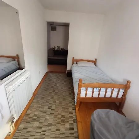 Apartment Almir Apartman